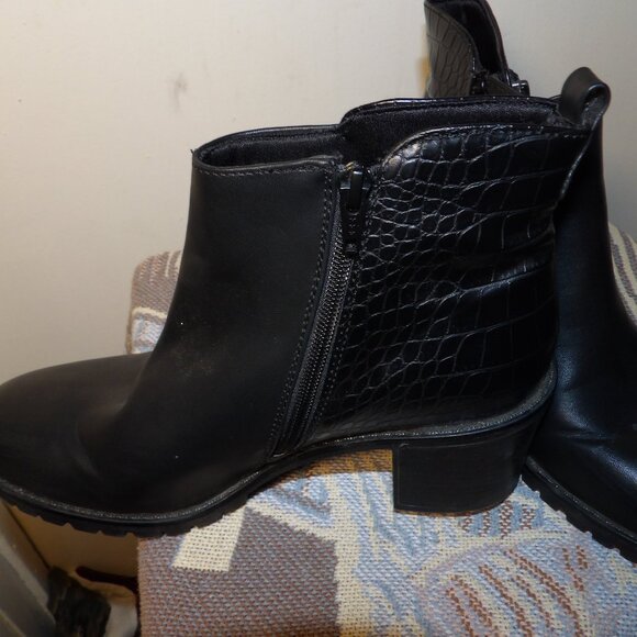 Baretraps Haile Vegan Croc Faux Leather Boots Sz 9M - Picture 4 of 8